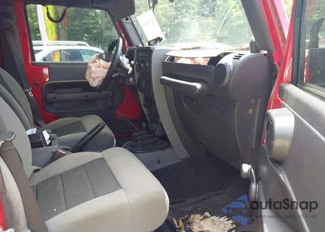 2009 Jeep Wrangler Unlimited X из США, поврежденный, VIN 1J4GA39199L774794